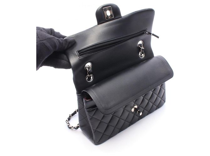 Borsa a tracolla Chanel Matelassé Double Flap Nero - vista 9