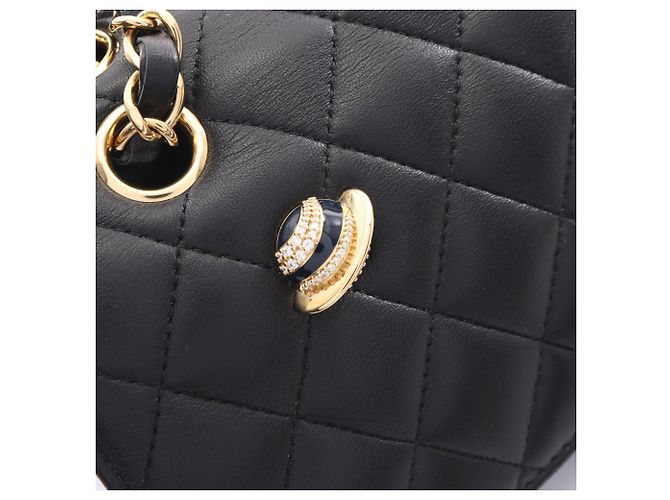 Borsa a tracolla Chanel Matelassé Double Flap Nero - vista 12