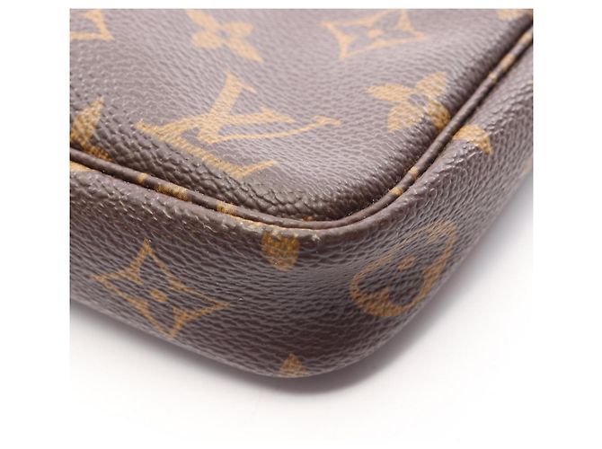 Louis Vuitton Pochette Accessoires Monogram Handbag Marrom Monograma - vista 6