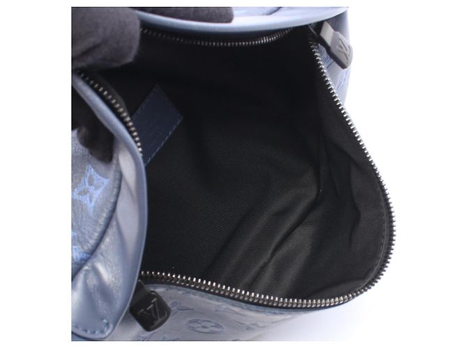 Bumbag Borsello Louis Vuitton Discovery PM Blu navy - vista 3