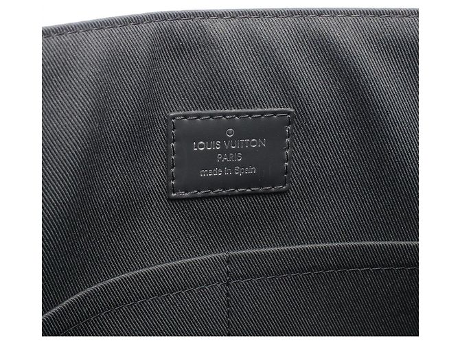 Borsa a tracolla Louis Vuitton District MM NM Damier Graphite Nero - vista 4