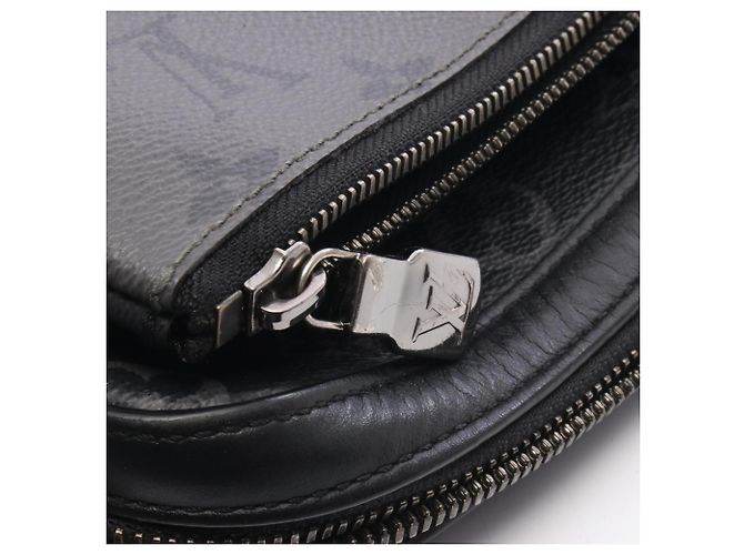 Borsa a tracolla Louis Vuitton Trio Messenger Monogram Eclipse Marrone Nero - vista 6