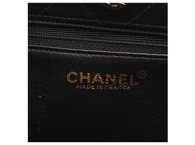 Borsa a tracolla Chanel Matelassé in pelle di agnello nera Nero - vista 4