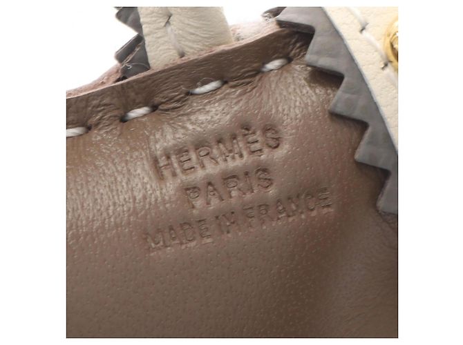 Hermès Accessorio Hermes Buddy Charm Etoupe Stud Marrone Bianco - vista 3