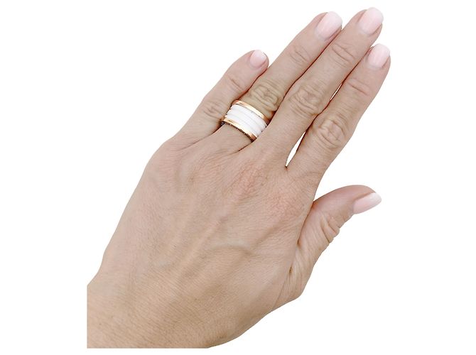 Anello Bulgari "B.Zero1", oro giallo e ceramica bianca. - vista 4