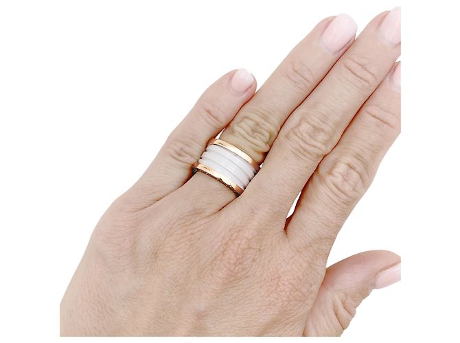 Anello Bulgari "B.Zero1", oro giallo e ceramica bianca. - vista 5