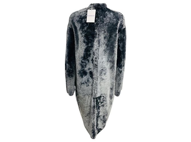 Givenchy mittellanger Mantel aus grauem Lammfell - Ansicht 3