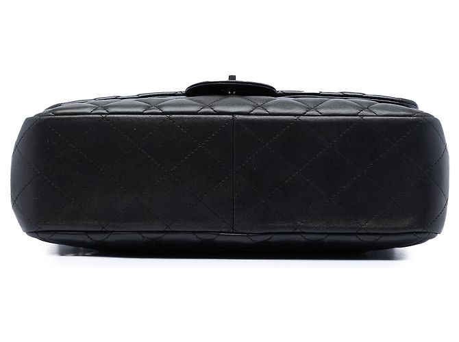 Borsa a tracolla Chanel Jumbo Classic Single Flap in pelle di agnello nera Nero - vista 3