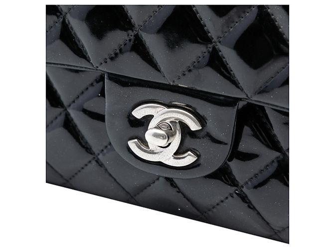 Sac à bandoulière Chanel Medium Classic Double Flap en cuir verni noir - vue 5