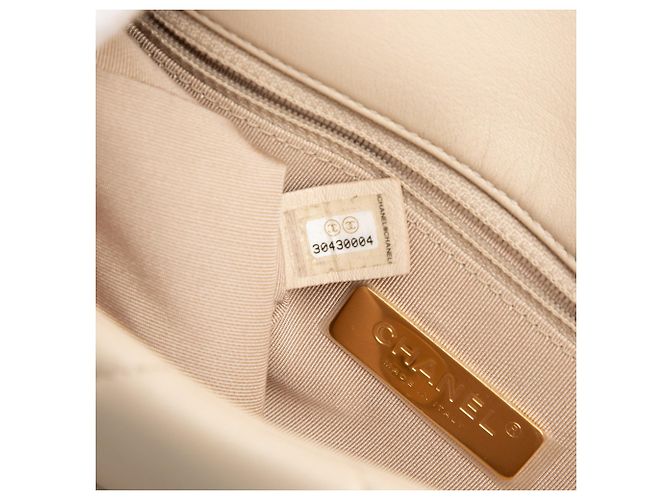 Borsa Chanel 19 Flap Satchel Medium in nappa beige - vista 7