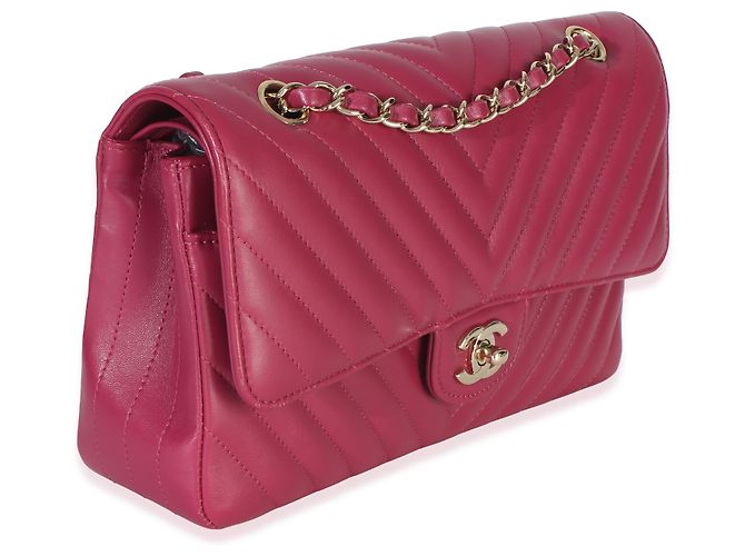 Gabrielle Borsa Chanel Medium Classic Double Flap in pelle d'agnello chevron fucsia Rosa - vista 4