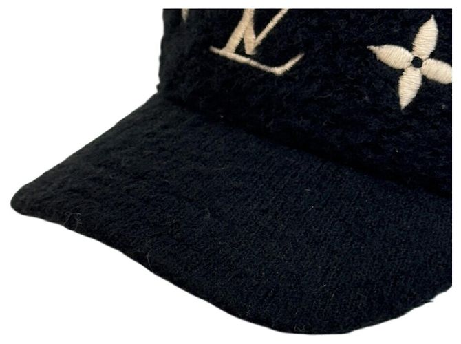 Cappello in pelliccia Louis Vuitton Woolgram Flight Mode Nero - vista 5