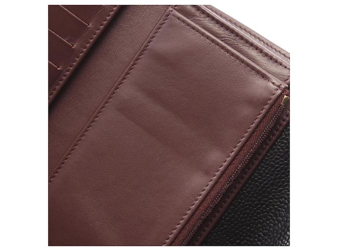 Portafoglio tri-fold Chanel Matelassé in nero - vista 10