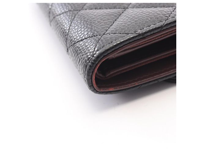 Portafoglio tri-fold Chanel Matelassé in nero - vista 9