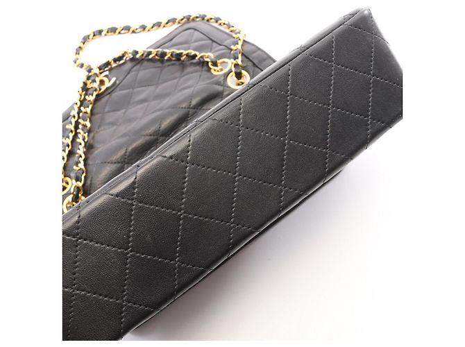 Borsa a tracolla Chanel Matelassé Paris Limited Edition Nero - vista 10