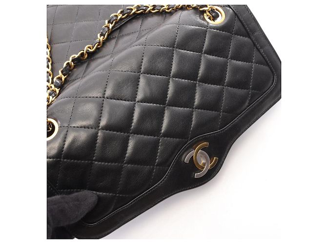 Borsa a tracolla Chanel Matelassé Paris Limited Edition Nero - vista 12