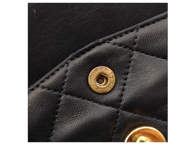 Borsa a tracolla Chanel Matelassé Paris Limited Edition Nero - vista 14