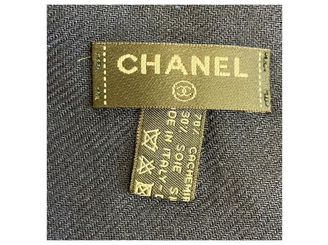 Sciarpa Chanel in cashmere e seta blu navy - vista 6
