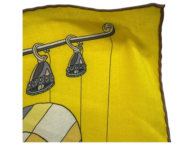 Hermès Sciarpa Hermes Point D'Orgue in cashmere e seta gialla Giallo - vista 3
