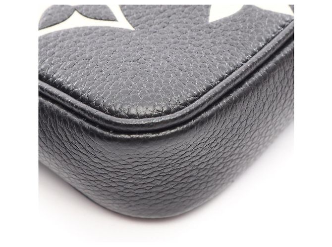 Louis Vuitton Mini Pochette Accessoires Nero - vista 5