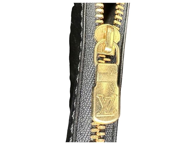 Borsa Louis Vuitton Malesherbes Nero - vista 17