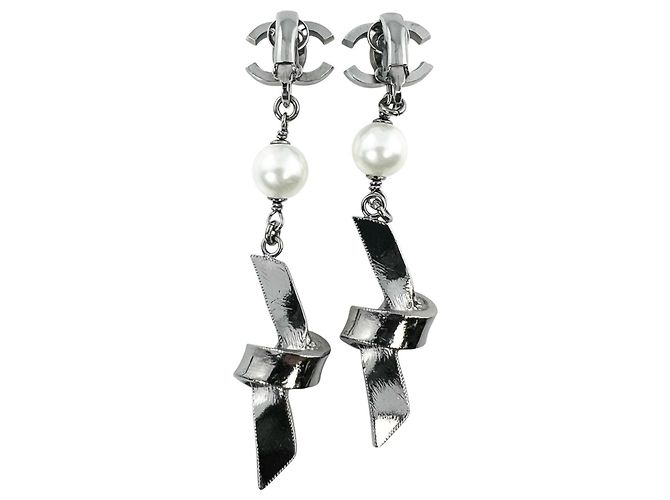 Pendientes de clip Chanel Coco Mark con motivo de lazo Plata - vista 3