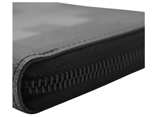 Louis Vuitton Horizontal Men's Wallet Black - view 4