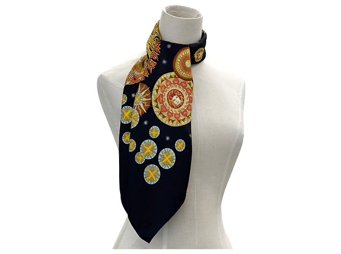 Hermès Foulard Hermes Carre 90 - LE ROY SOLEIL Nero Multicolore Giallo - vista 7