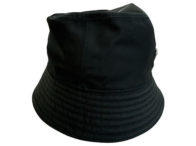 Prada Bucket Hat aus schwarzem Nylon - Ansicht 4