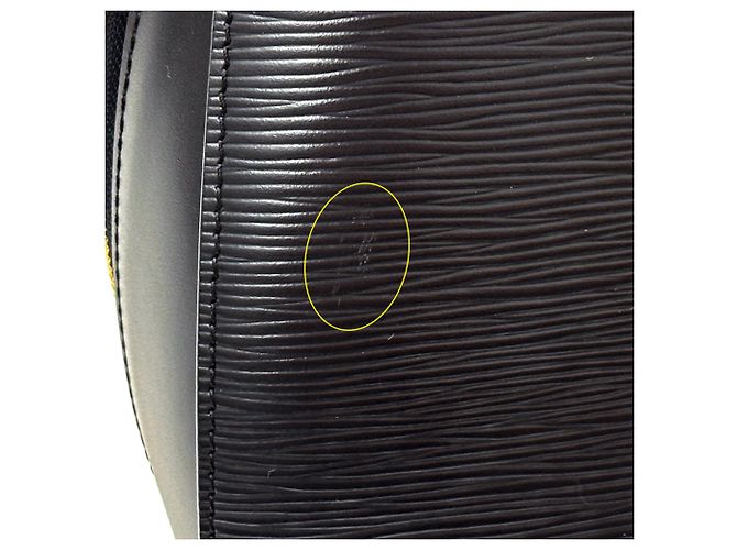 Louis Vuitton Epi Leather Handbag Black - view 12