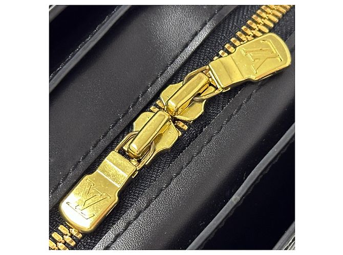 Louis Vuitton Epi Leather Handbag Black - view 8