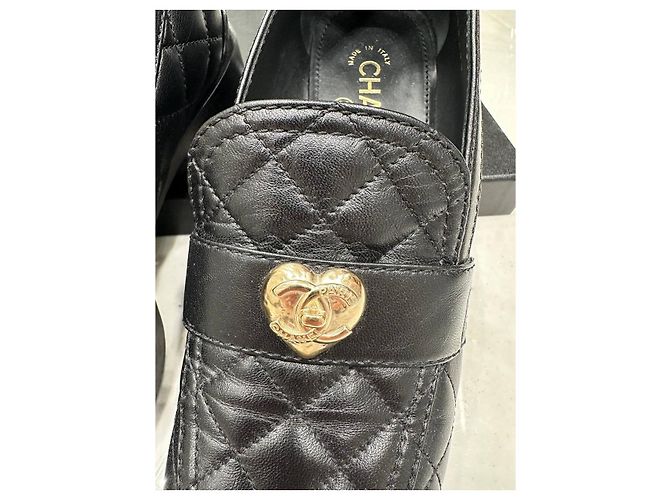 Timeless Chanel 23C Paris–Monte Carlo Mocassini Matelassé CC Heart Sz.39 Usato - vista 2