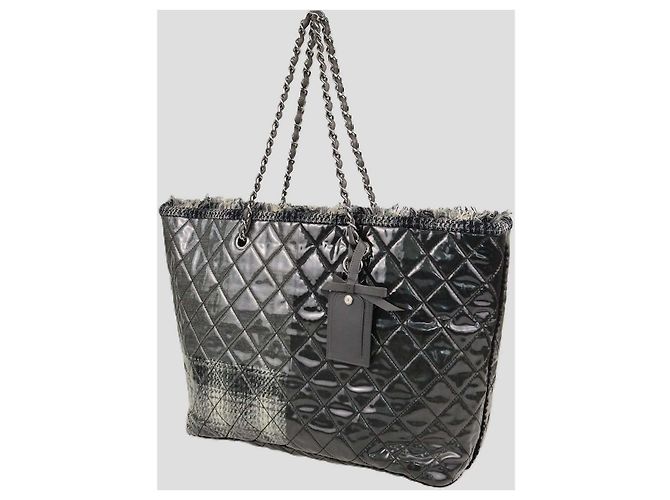 Sacola Chanel Funny Patchwork em vinil acolchoado cinza e tweed - vista 2