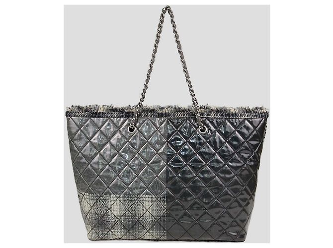 Sacola Chanel Funny Patchwork em vinil acolchoado cinza e tweed - vista 3