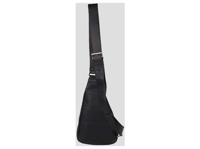 Sac Sling Prada en cuir noir avec logo triangle - vue 3