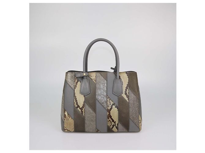 Prada Double Handle Tote aus grauem exotischem Leder und Leder-Patchwork - Ansicht 3