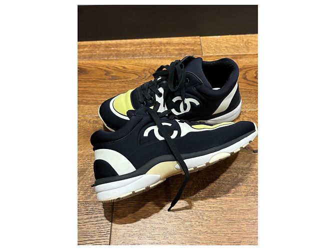 Sneakers Chanel CC Nero Bianco Giallo - vista 11