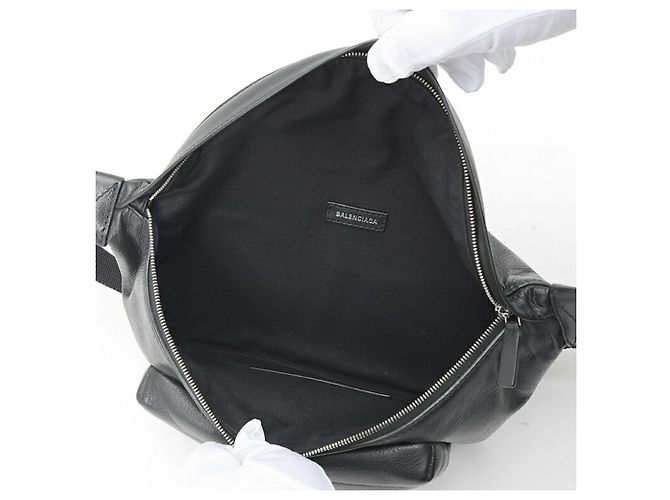 Everyday Borsa Sling Balenciaga in pelle nera Nero - vista 5