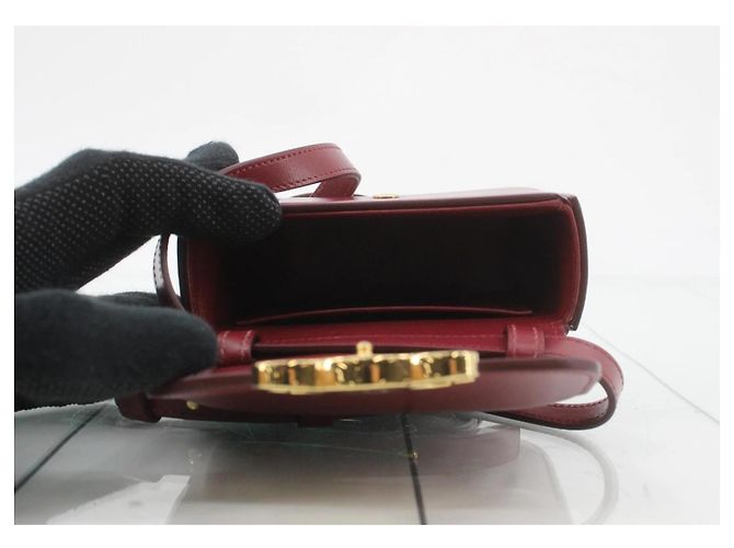 Céline Borsa a tracolla in pelle bordeaux con chiusura dorata Bordò - vista 3