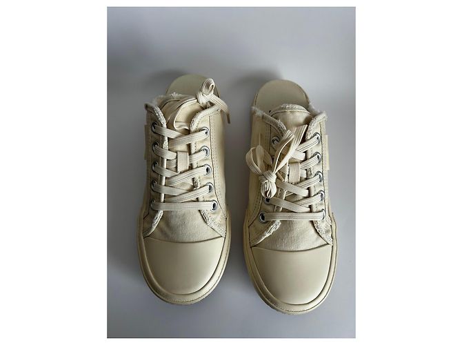 Balenciaga Sneaker aus beigem Canvas - Ansicht 2
