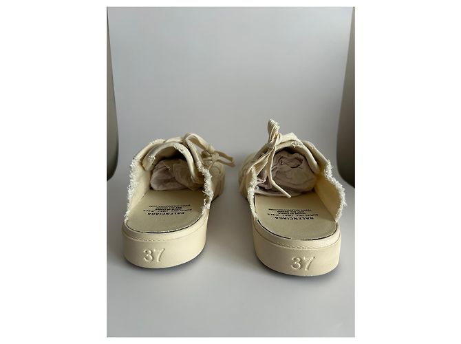 Balenciaga Sneaker aus beigem Canvas - Ansicht 4