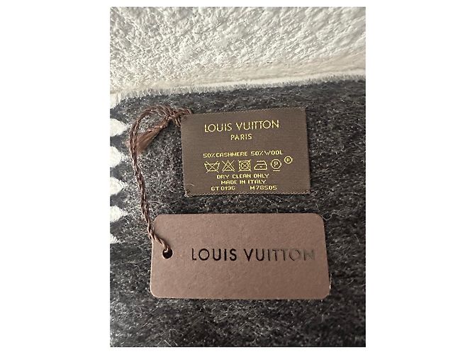 Sciarpa Louis Vuitton Monogram Gradient in Lana e Cashmere Grigio - vista 2