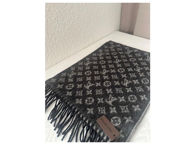 Sciarpa Louis Vuitton Monogram Gradient in Lana e Cashmere Grigio - vista 5