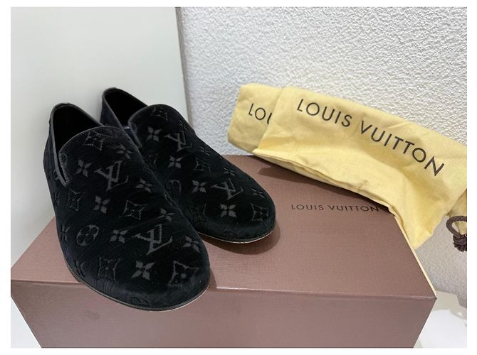 Louis Vuitton Black Velvet Loafer Black Monogram Velour Schwarz 7.5 (41,5) Nero - vista 12