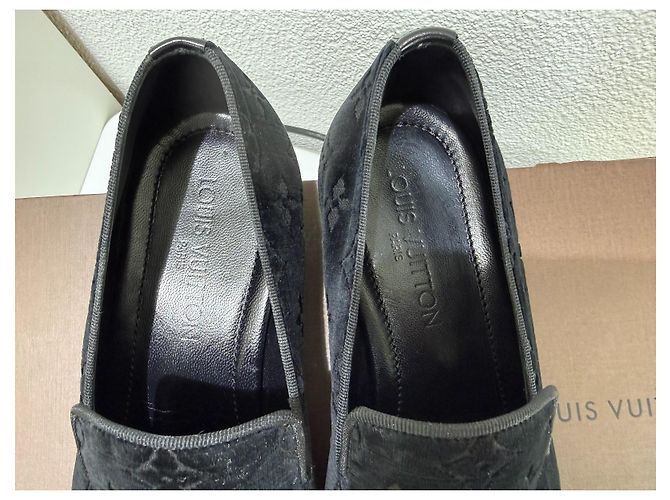 Louis Vuitton Black Velvet Loafer Black Monogram Velour Schwarz 7.5 (41,5) Nero - vista 5