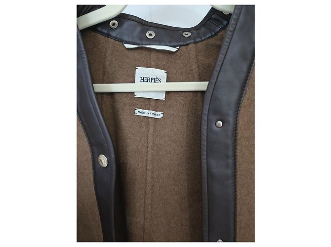 Poncho Hermès de cashmere marrón con flecos y detalles de piel Castaño - vista 2