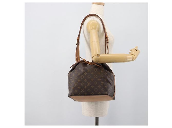 LOUIS VUITTON Monogram Petit Noe Shoulder Bag M42226 LV - vista 20