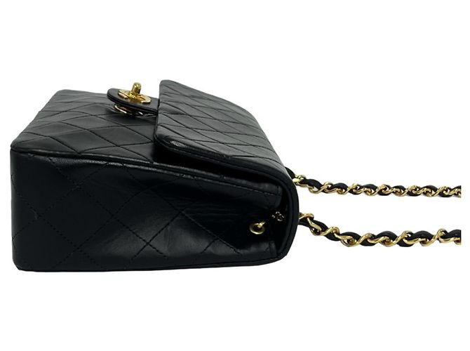 Borsa a tracolla con catena Chanel Matelassé in pelle d'agnello Nero - vista 6