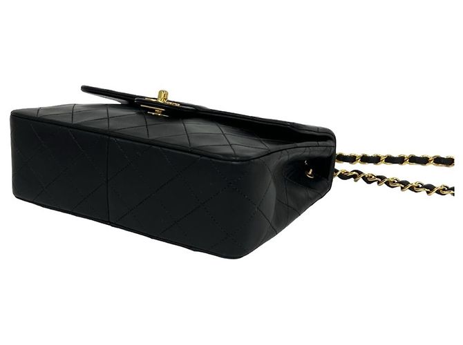 Borsa a tracolla con catena Chanel Matelassé in pelle d'agnello Nero - vista 8