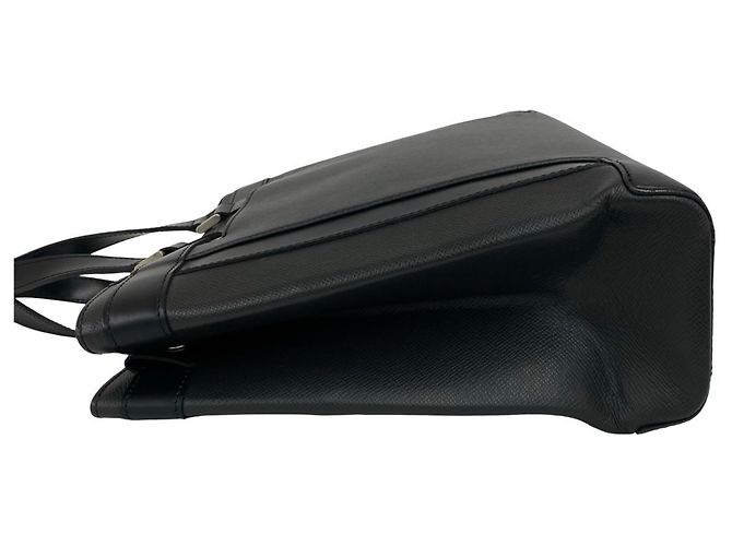 Borsa business LOUIS VUITTON Kasbek PM in pelle Taiga Nero - vista 5